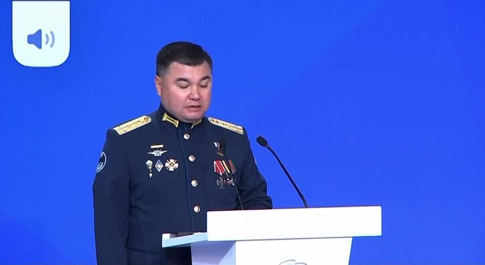 Дарья Лантратова: На заседании Генсовета партии Герой России, координатор направления Народной программы по поддержке участников СВО Владимир Сайбель благодарит Женское движение за большую работу по поддержке бойцов и их...