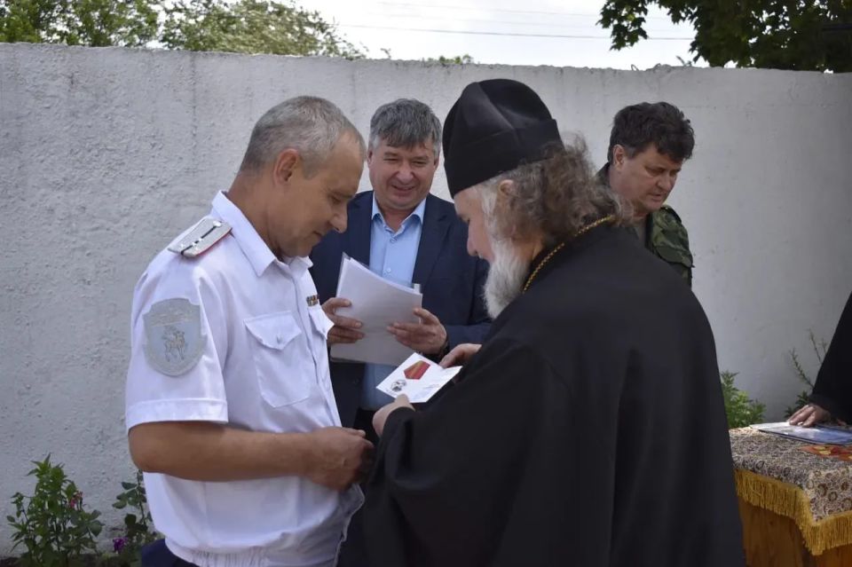 26 июня жители Брянки, придя на службу в городской Свято-Николаевский храм, смогли приложиться к частице мощей блаженной старицы Матроны Московской
