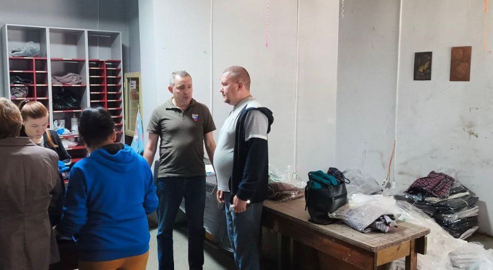 Андрей Губарев: Пришел с визитом в центр выдачи гуманитарной помощи «Единой России» в г. Горском