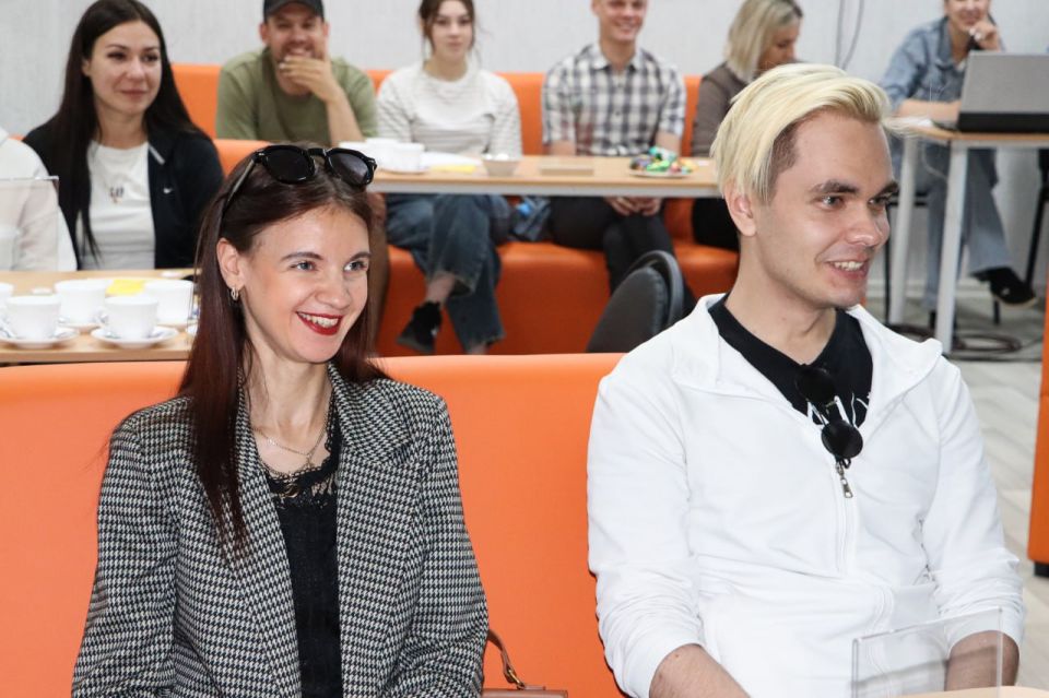 Интеллектуальный КВИЗ объединил молодежь в ЦКИ г. Ирмино