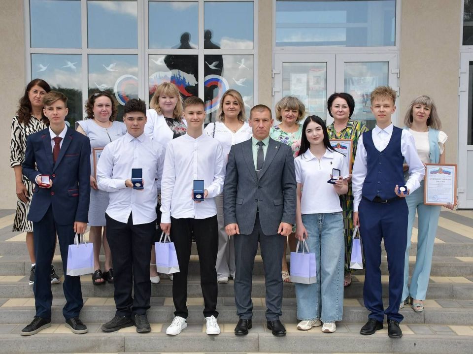 Сергей Колягин: Сегодня встретился с нашими выпускниками-медалистами и их родителями