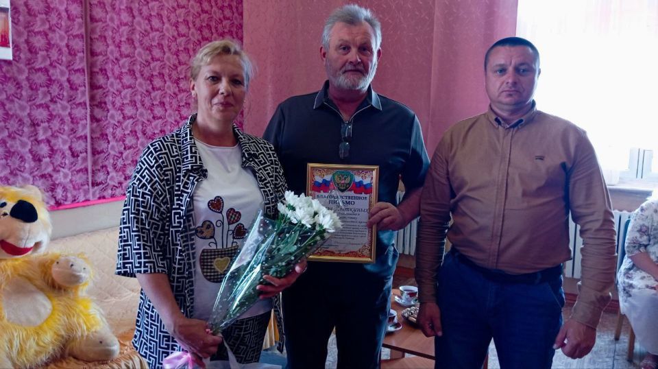 Андрей Рубанцов: По инициативе общественной организации Совет женщин городского округа город Ровеньки Луганского РО Союза женщин России, в преддверии празднования Дня города и Дня семьи любви и верности, в Доме культуры...