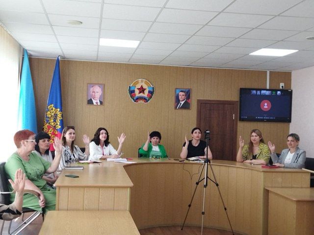 Андрей Рубанцов: Члены Совета женщин городского округа город Ровеньки Луганского РО Союза женщин России приняли участие в региональной конференции в режиме ВКС