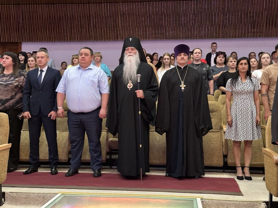 Андрей Рубанцов: Сегодня в преддверии Дня образования города и Дня молодёжи, в Ровеньках прошло торжественное мероприятие