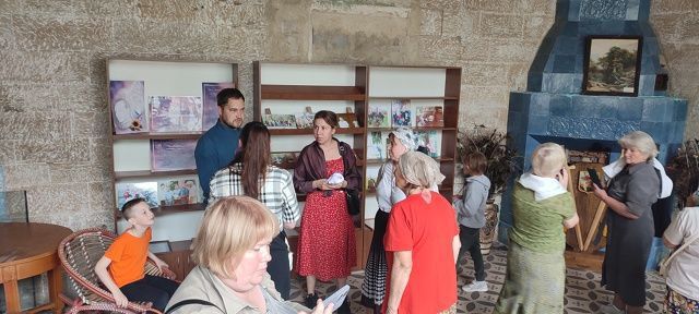 28 июня в «Музейно-туристическом комплексе «Парк и усадьба Казимира Мсциховского» прошла костюмированная экскурсия для гостей музея