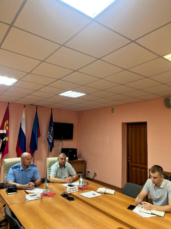 В Администрации Перевальского МО состоялось совещание с участием заместителя прокурора района