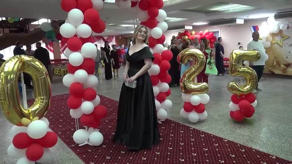 В Алчевске состоялся городской выпускной