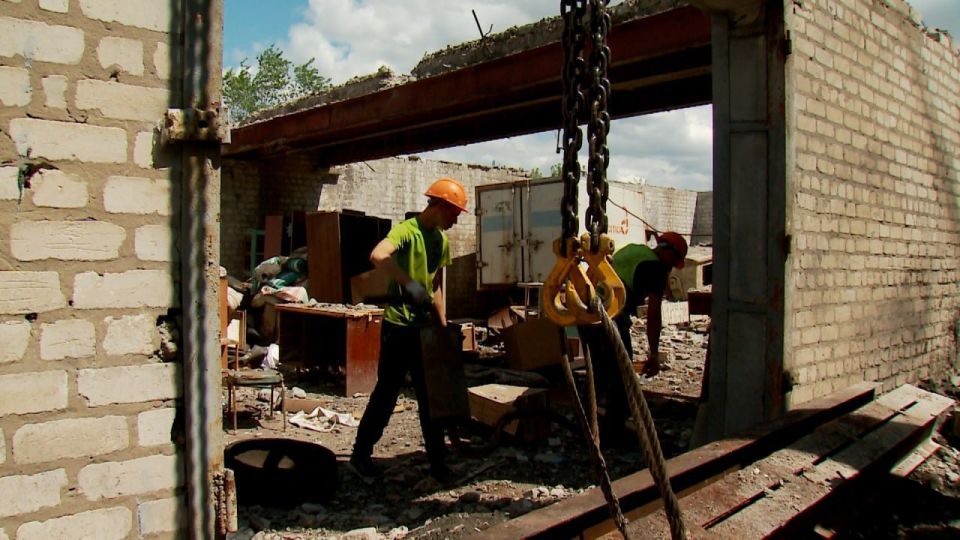 Сергей Козенко: В рамках специального инфраструктурного проекта на территории Краснодонской центральной городской многопрофильной больницы продолжается модернизация медицинской инфраструктуры