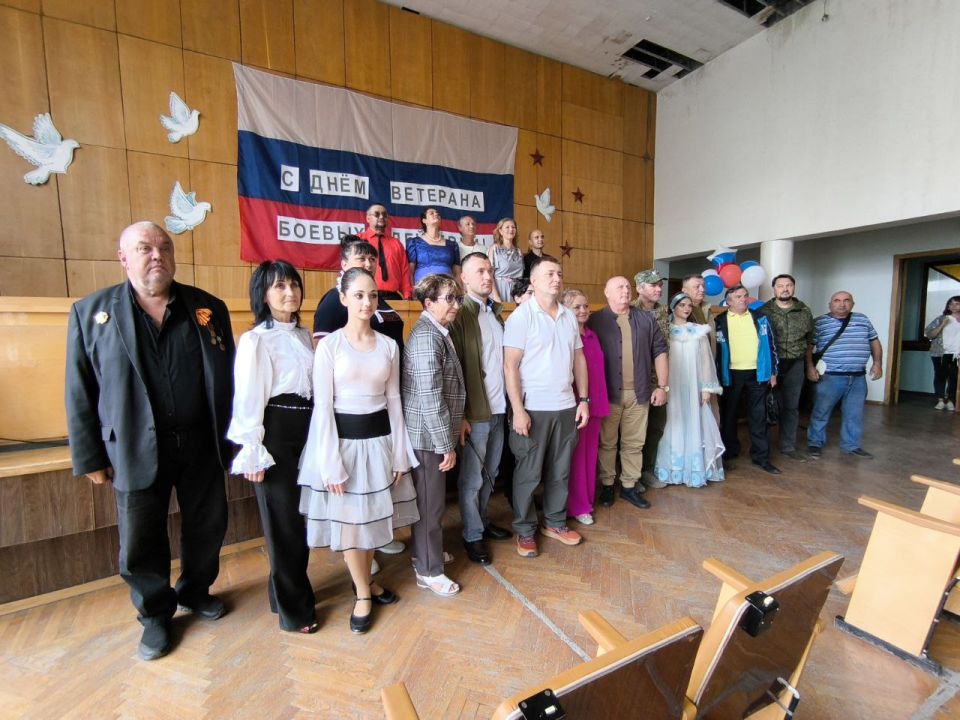 Сегодня в здании Администрации состоялся праздничный концерт, посвященный Дню ветеранов боевых действий