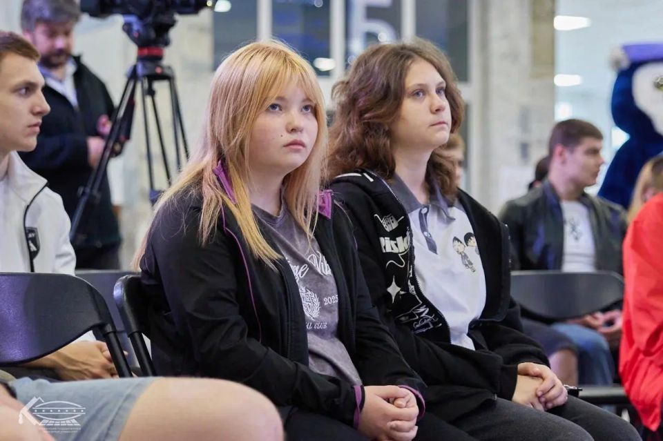 В Ульяновске стартовала "Университетская смена" для школьников из ЛНР