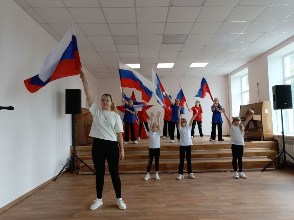 Депутаты Совета приняли участие в праздничном концерте в честь освобождения Лисичанска