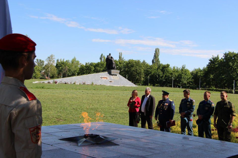 3 июля 2022 года Министр обороны Российской Федерации генерал армии Сергей Кужугетович Шойгу доложил Верховному Главнокомандующему Вооруженными Силами Российской Федерации Владимиру Владимировичу Путину об освобождении...