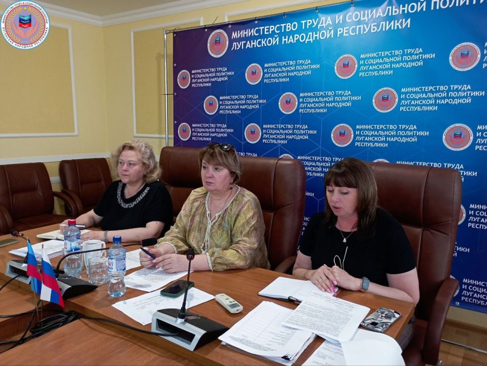 Константин Бутримов: Заседание оргкомитета по проведению регионального этапа Всероссийского конкурса профмастерства "Лучший по профессии" прошло в Минтруда ЛНР