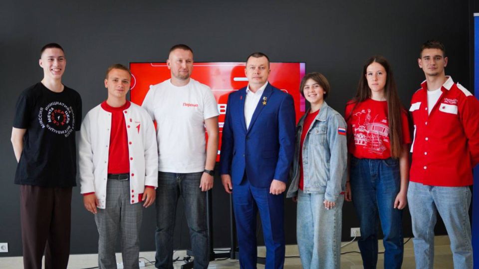Леонид Пасечник: Движение Первых в нашей Республике открывает перед молодёжью широкие возможности для самореализации: от волонтёрства до научных исследований, от патриотических проектов до экологических инициатив