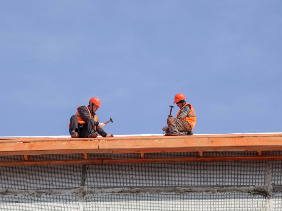 Курганский департамент отремонтирует четыре крыши жилых домов в ЛНР. Фото