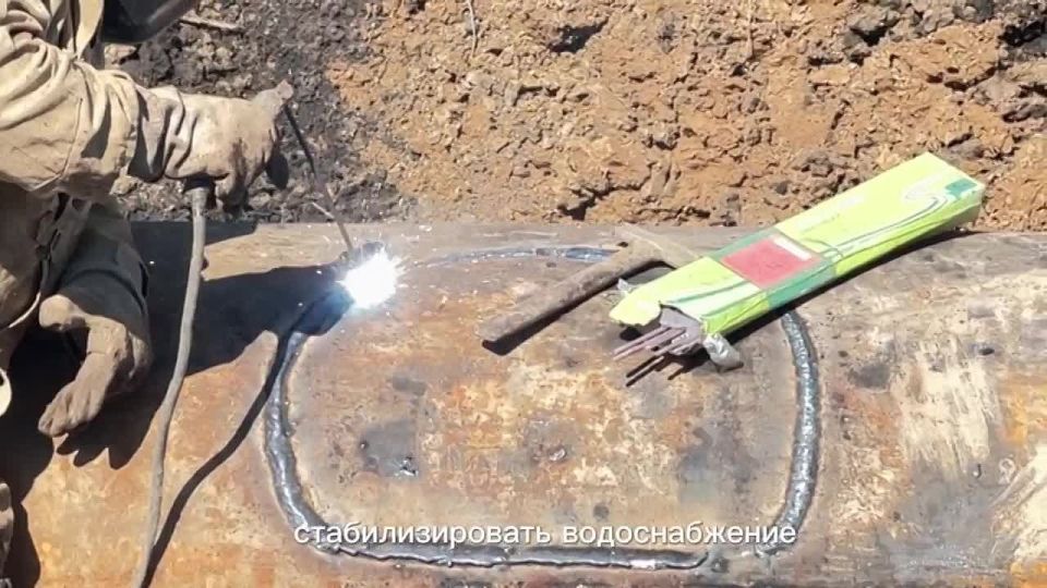 Специалисты Краснодонского департамента "Луганскводы" борются с чередой аварий на сетях водоснабжения