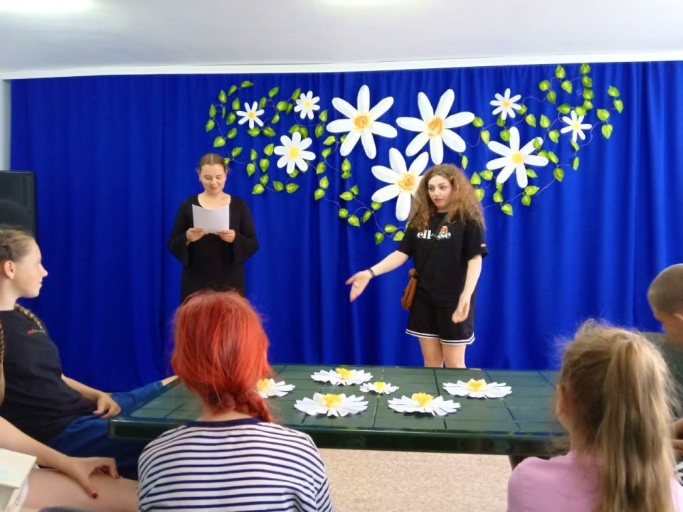 Активисты Партии «Единая Россия» организовали и провели мастер классы и развлекательные мероприятия для детей в честь праздника Семьи, Любви и Верности