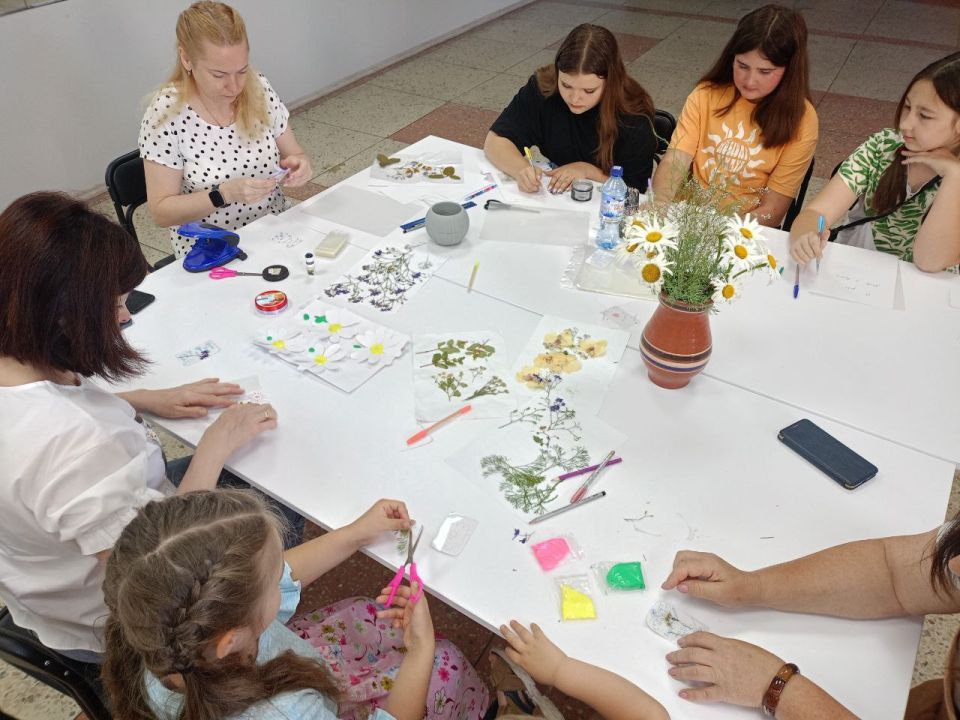 В День семьи, любви и верности Дворец культуры города Счастье наполнился детским смехом и творческой атмосферой