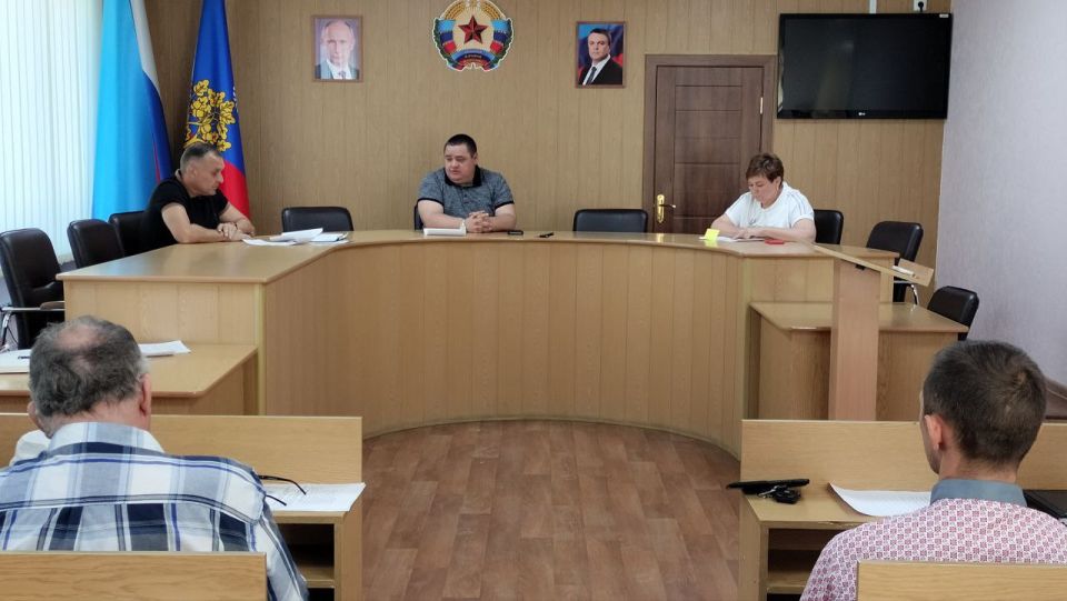 Андрей Рубанцов: Сегодня провёл очередное заседание з территориальной комиссии по вопросам техногенно-экологической безопасности и чрезвычайных ситуаций при Администрации города Ровеньки по вопросу обеспечения пожарной...