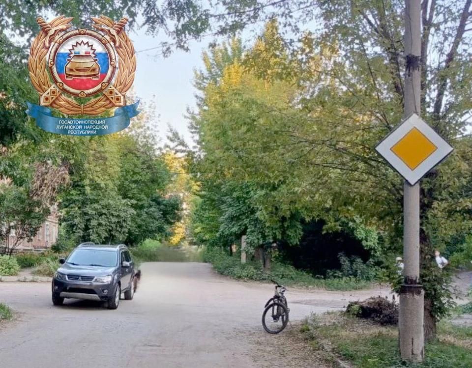 В ЛНР подростки на мопеде и велосипеде устроили два ДТП с иномарками