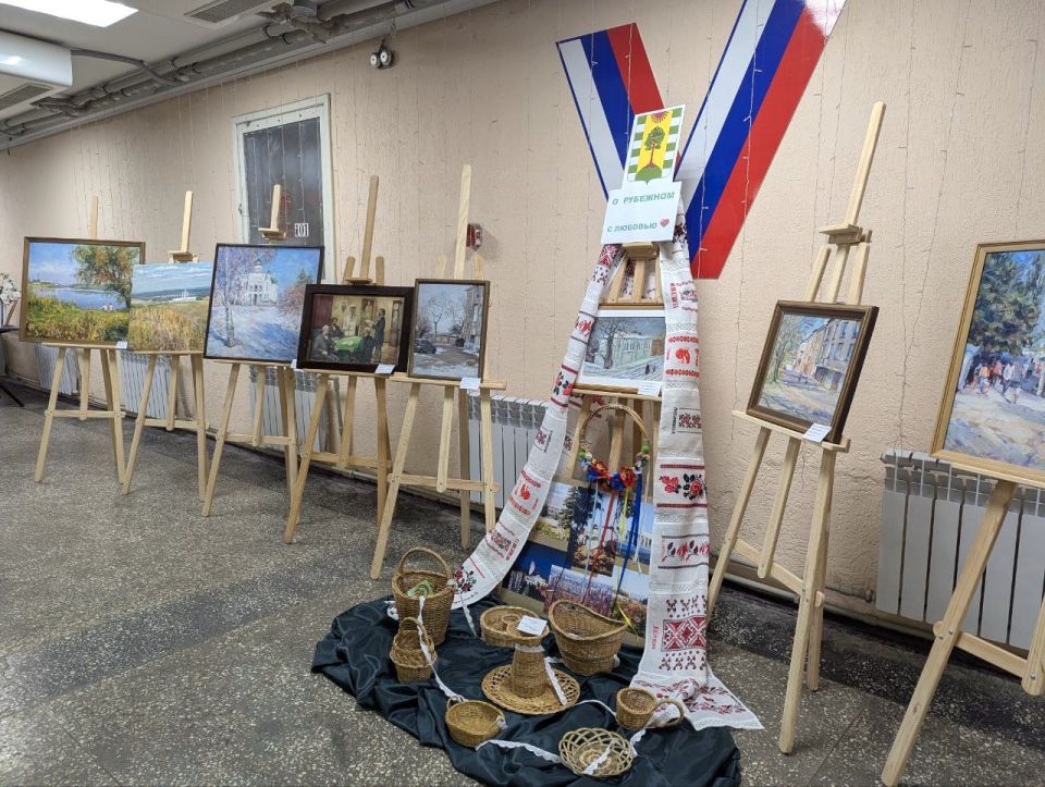 В Алчевске в рамках взаимодействия муниципальных образований Алчевска, Рубежного и Брянки состоялся фестиваль «Семейные узы — праздник духовности», посвященный Дню семьи, любви и верности