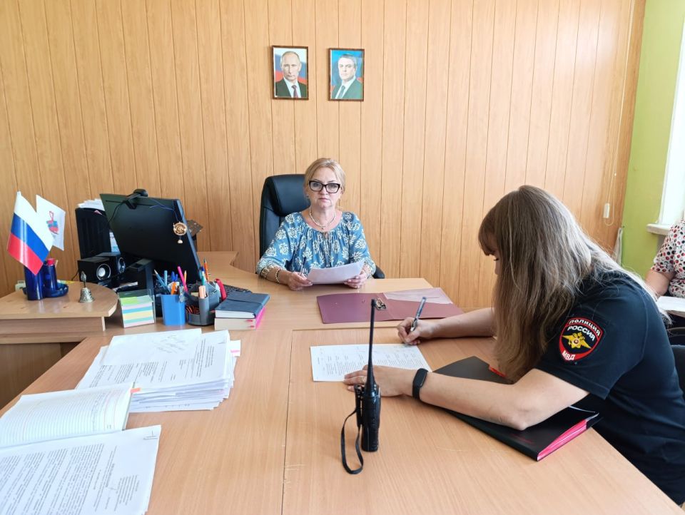 Состоялось очередное заседание Комиссии по делам несовершеннолетних и защите их прав под председательством заместителя Главы АГО г. Рубежное Марины Фомичевой