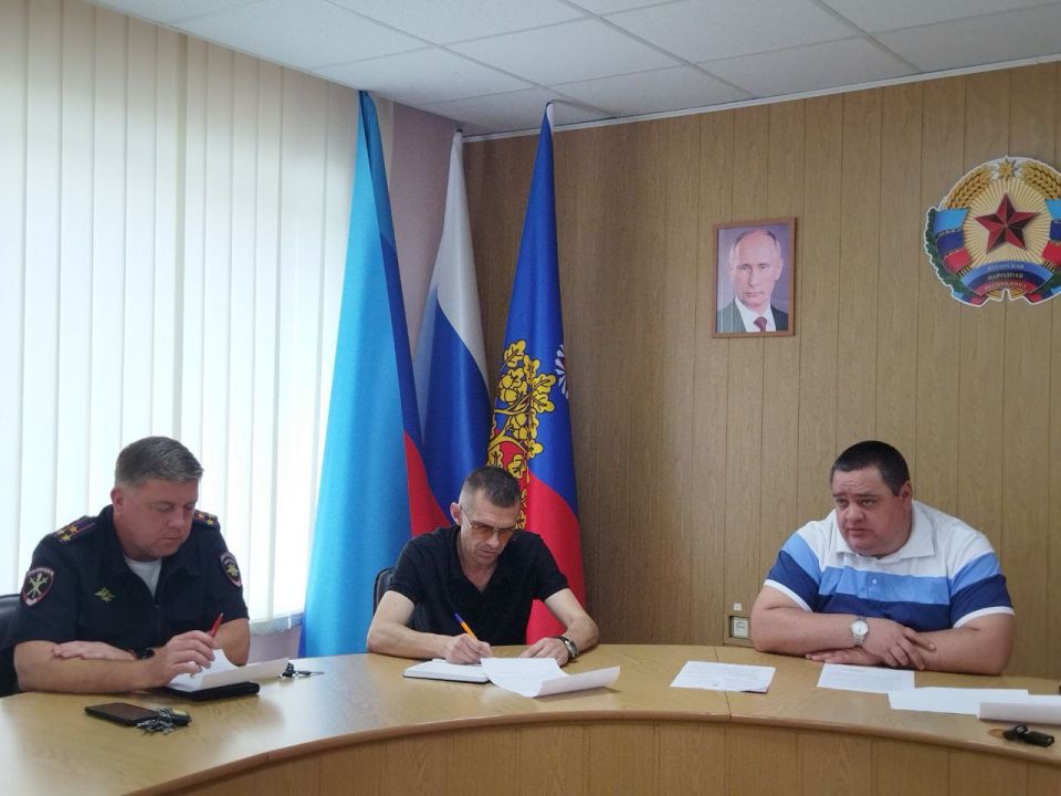 Андрей Рубанцов: Сегодня провел заседание комиссии по предупреждению и ликвидации чрезвычайных ситуаций и обеспечению пожарной безопасности муниципального образования городской округ город Ровеньки Луганской Народной...