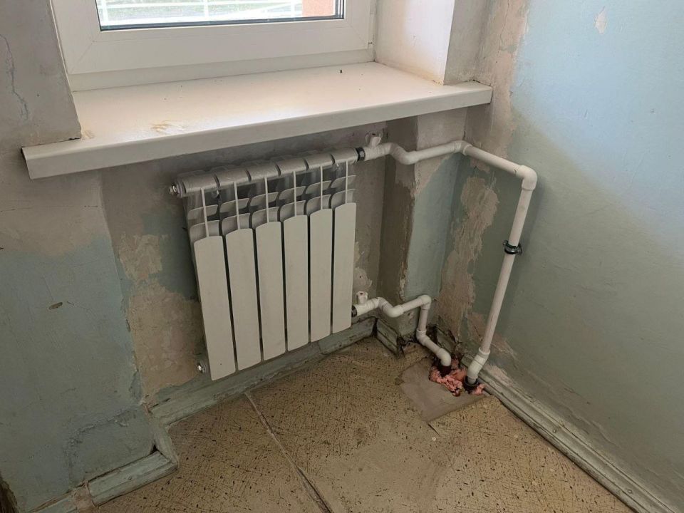 Андрей Рубанцов: В инфекционной больнице города Ровеньки продолжается монтаж новой системы отопления