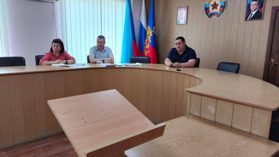 Андрей Рубанцов: Сегодня провел заседание Рабочей группы (штаб) по вопросу подготовки жилищного фонда, объектов теплоснабжения и социальной сферы муниципального образования к отопительному периоду 2025-2026 годов