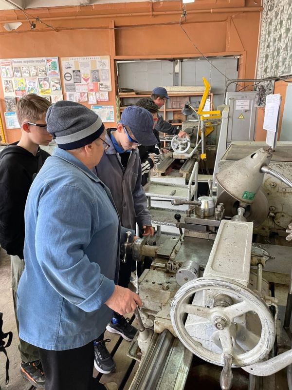 Константин Бутримов: Оператор-наладчик металлообрабатывающих станков — востребованная и перспективная профессия для тех, кто хочет работать в сфере машиностроения