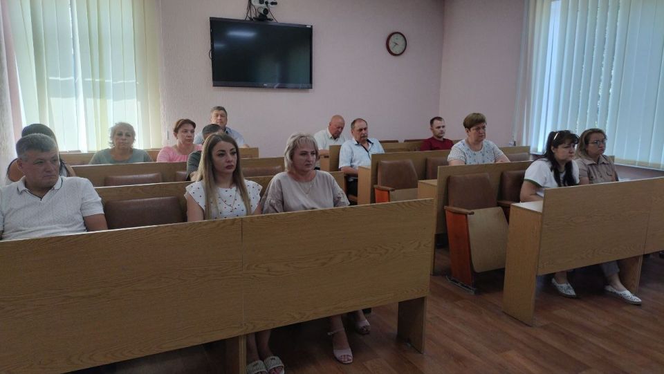 Сегодня состоялось заседание комиссии по предупреждению и ликвидации чрезвычайных ситуаций и обеспечению пожарной безопасности муниципального образования городской округ город Ровеньки Луганской Народной Республики