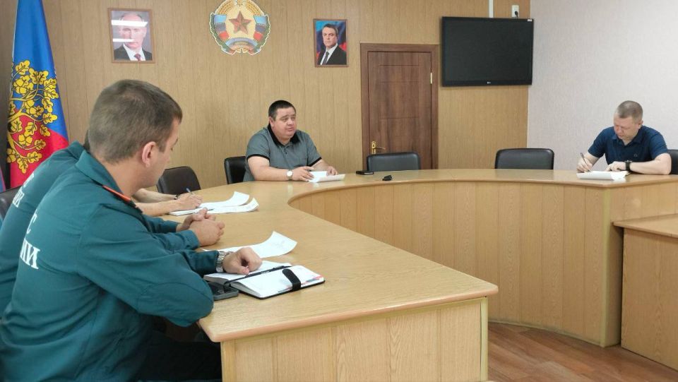 Андрей Рубанцов: Сегодня провел заседание комиссии по предупреждению и ликвидации чрезвычайных ситуаций и обеспечению пожарной безопасности муниципального образования городской округ город Ровеньки Луганской Народной...