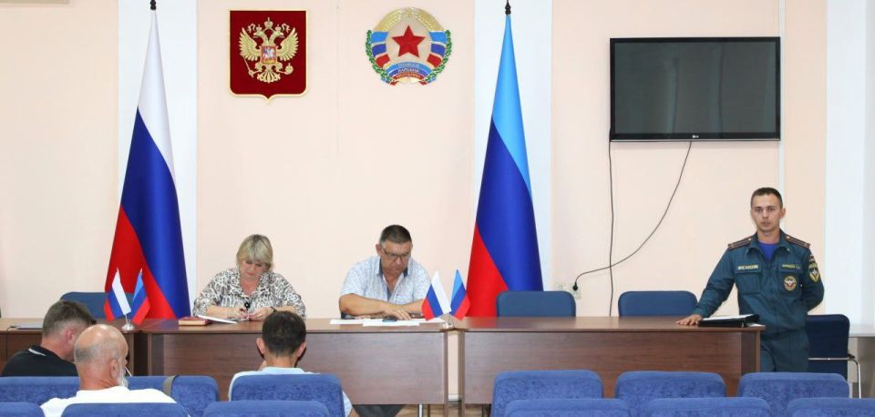 Безопасность на первом месте: заседание комиссии по предотвращению пожаров в Белокуракинском районе