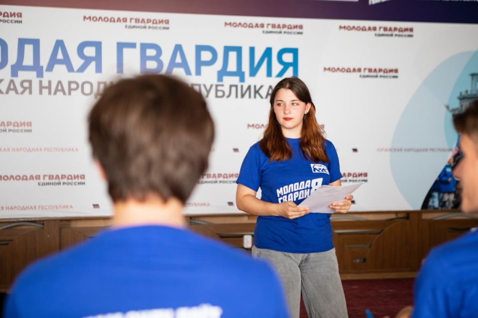 Шах и мат. Сегодня в Луганске активисты Молодой Гвардии Единой России организовали для молодёжи Республики квиз, посвященный Дню шахмат