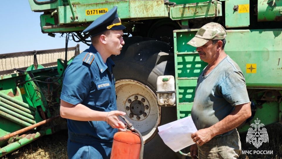 МЧС России в период уборочной кампании: инспекторы ЛНР проводят рейды по контролю за безопасностью