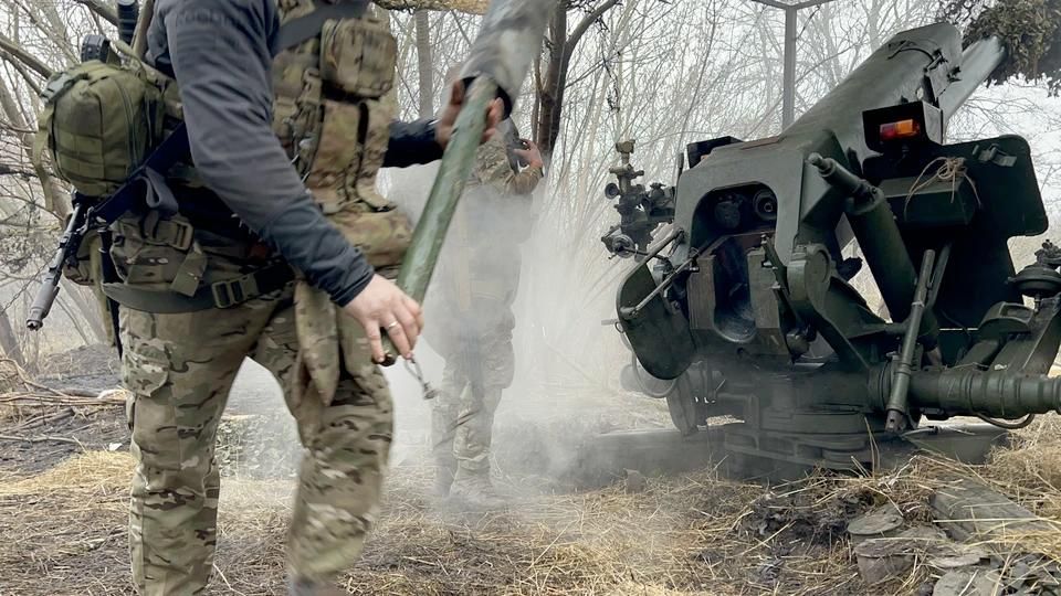 Украинская сторона потеряла за неделю около 3,7 тысячи человек в боях у ЛНР