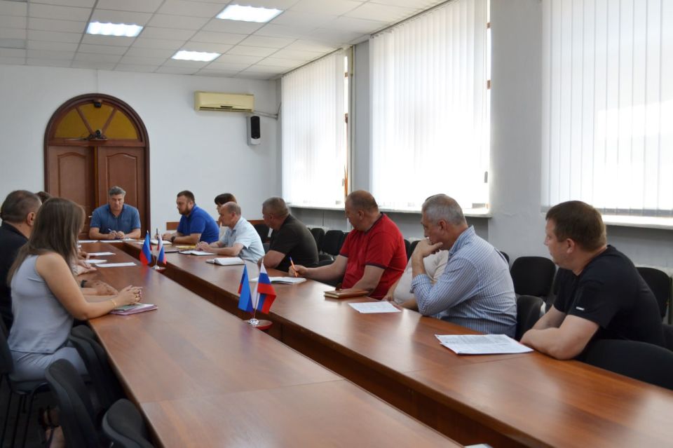 По моему поручению проведено заседание, посвящённое вопросам подготовки объектов жилищно-коммунального хозяйства и социально-значимых учреждений к предстоящему отопительному сезону