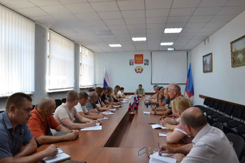 Владимир Чернев: Сегодня провел заседание комиссии по предупреждению и ликвидации чрезвычайных ситуаций и обеспечению пожарной безопасности