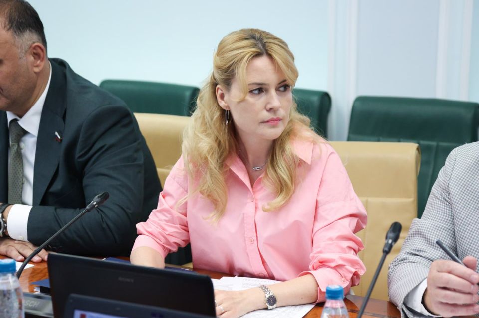 Дарья Лантратова: Ополченцы Донбасса смогут получать две пенсии