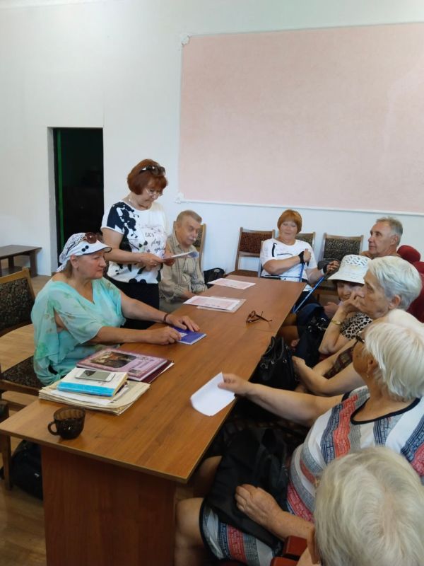 Когда кто-то говорит «я рад тебя видеть», перед нами стоит важный выбор: как же отвечать на такую приятную фразу? Ведь это не просто пустые слова, а выражение добрых чувств