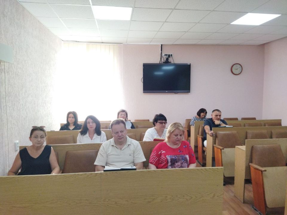 Сегодня под руководством Главы городского округа город Ровеньки Андрея Рубанцова состоялось плановое рабочее совещание, на котором обсудили ключевые задачи на предстоящую неделю