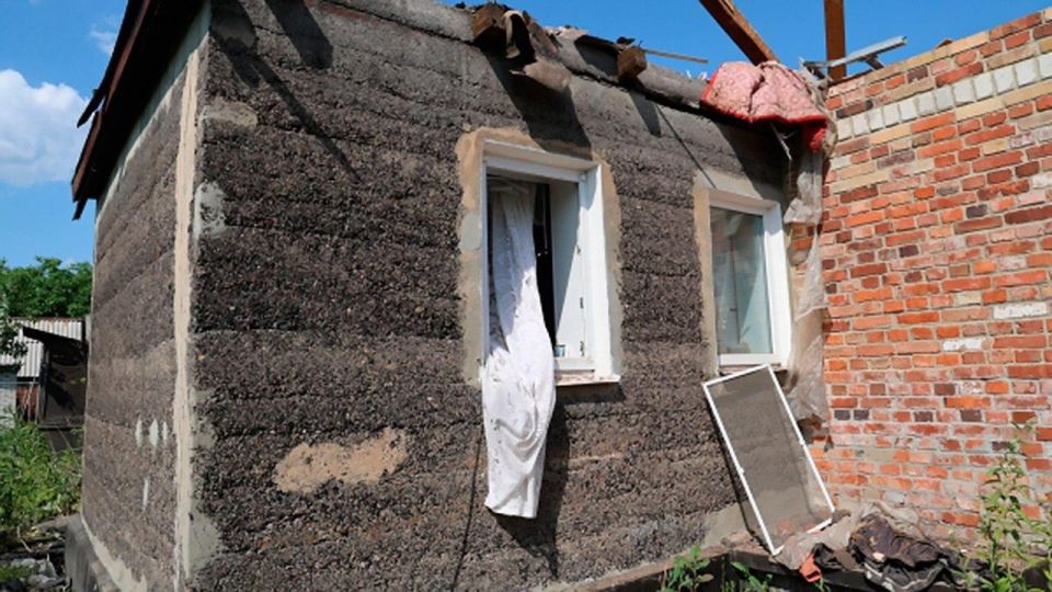 Киевские боевики за минувшие сутки обстреляли Приволье, Кременную и больницу в Сватово, один человек получил ранение