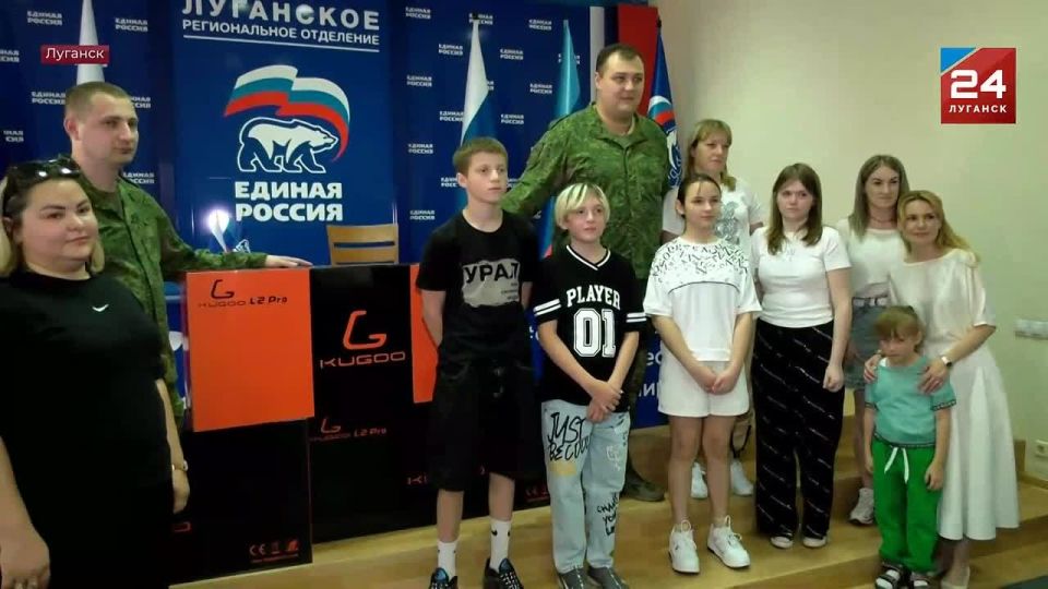 Два участника СВО начали стажировку в команде сенатора от ЛНР