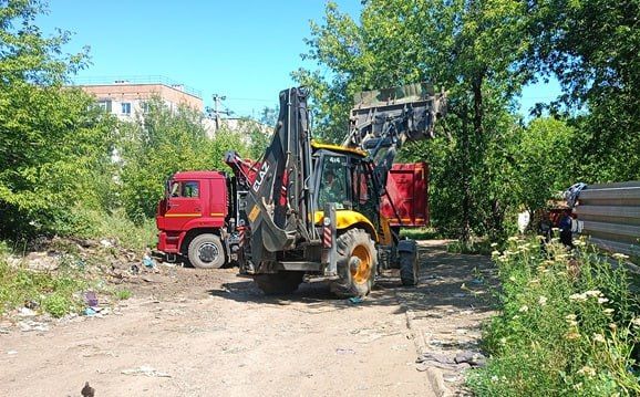 В Молодогвардейске провели работы по благоустройству