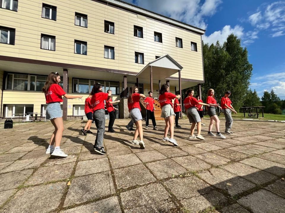 В Уфе в УУНиТ завершилась Четвертая «Университетская смена» для школьников из ЛНР