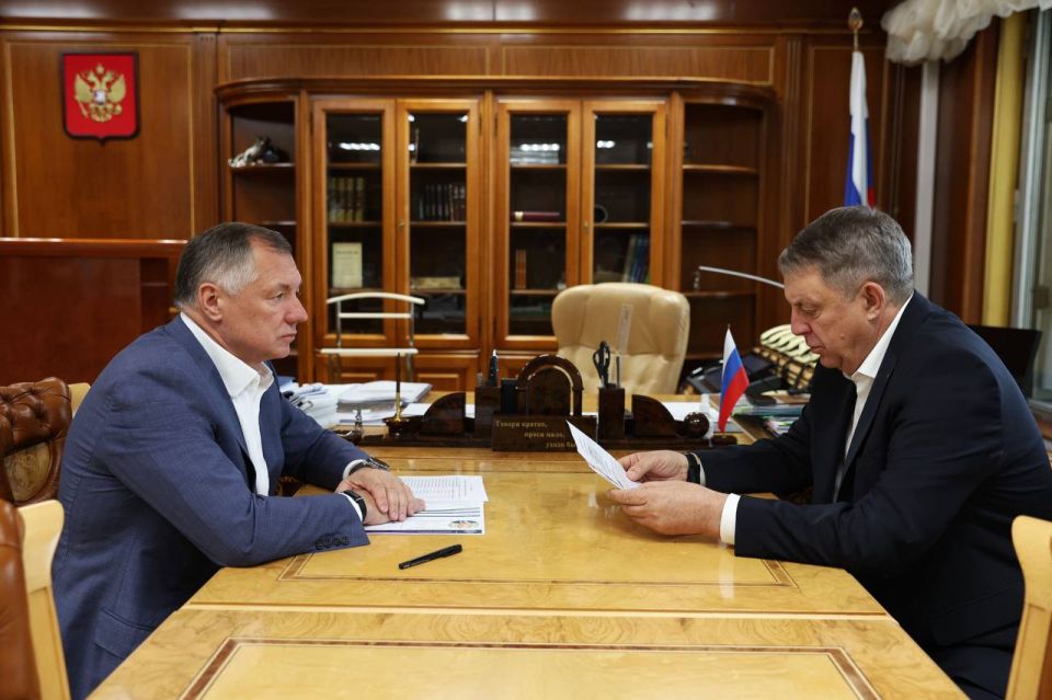 Марат Хуснуллин: Провел рабочую встречу с губернатором Брянской области Александром Васильевичем Богомазом