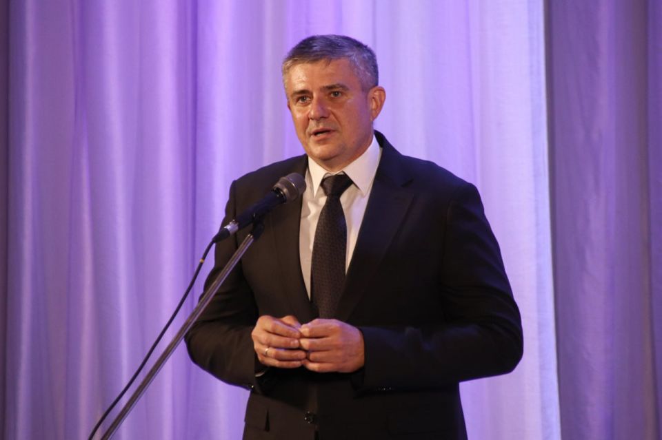 С праздником, «ЛУГАМАШ»!. В первый день августа это поздравление на все лады звучало в стенах Луганской академической филармонии