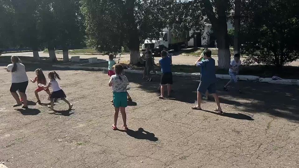 Сегодня в МБУ «Дом культуры п. Широкий» прошла развлекательная программа «День воды и всех её друзей!»