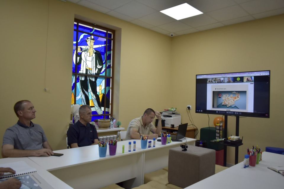 В Перевальском музее состоялось совещание по презентации новых экспозиций