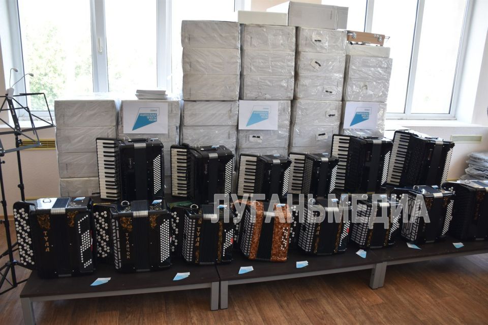 Национальный проект в действии: Новосветловская детская школа искусств получила новые музыкальные инструменты